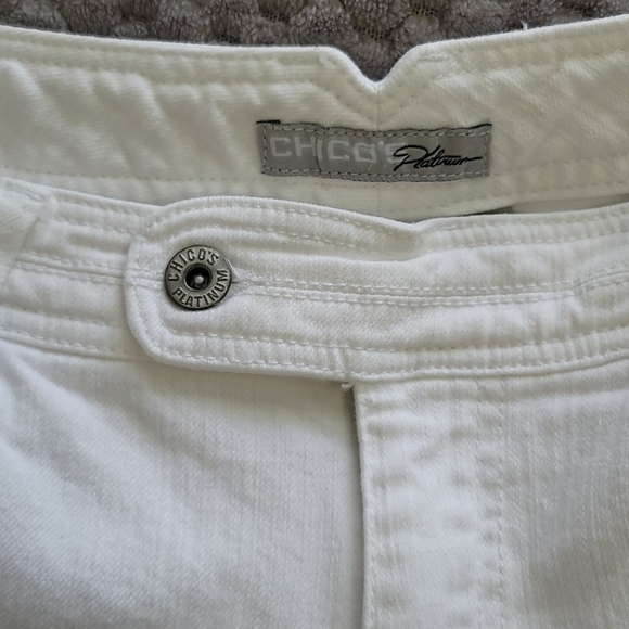 🔵 2 for $40 🔵 CHICO'S PLATINUM WHITE DENIM EMBELLISHED BOOTCUT JEANS - Picture 8 of 14